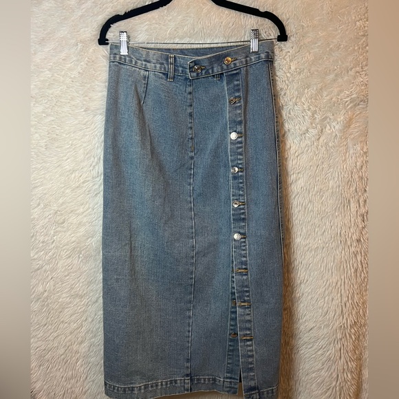 SHEIN Dresses & Skirts - SHEIN Denim Mid Length Skirt with Slit